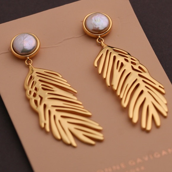 Mignonne Gavigan Cooper Pearl Palm Earrings NWOT - Picture 6 of 10